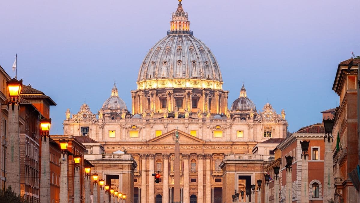 Guided or self-guided dome tours