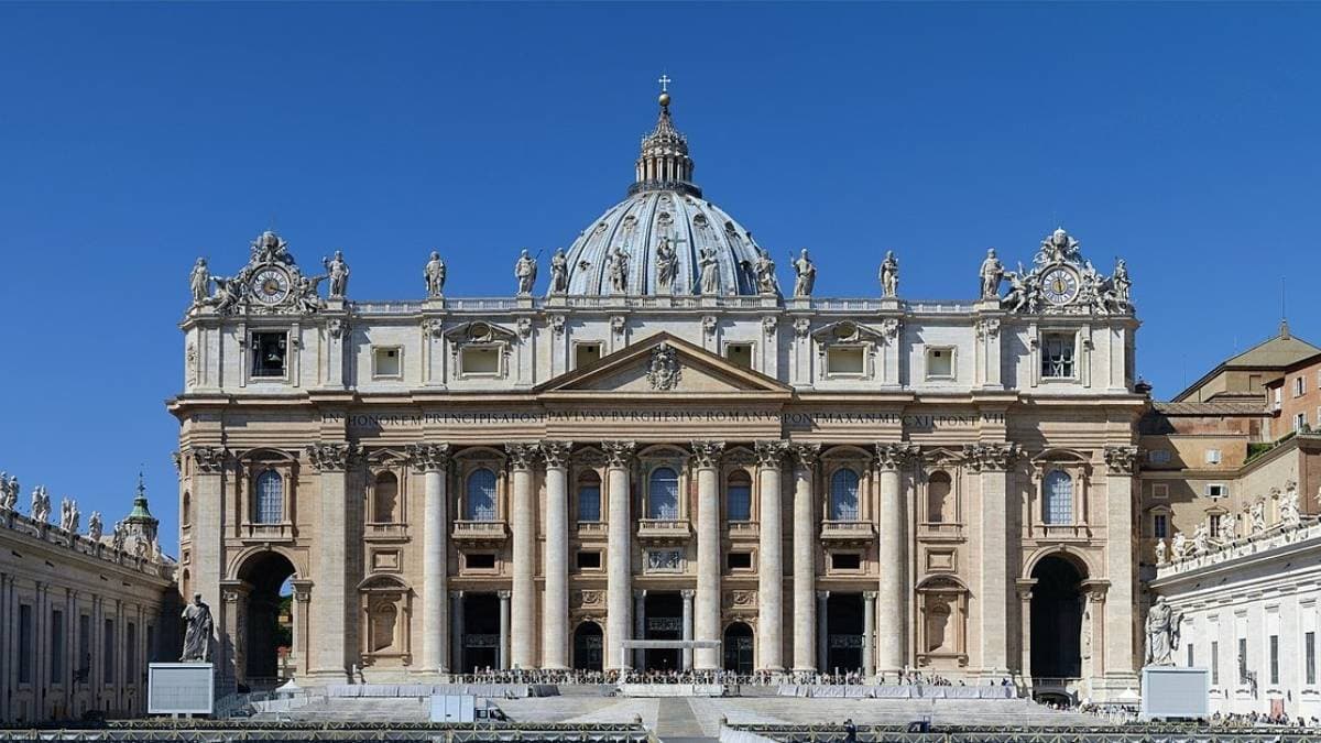 things to do in st peter basilica
